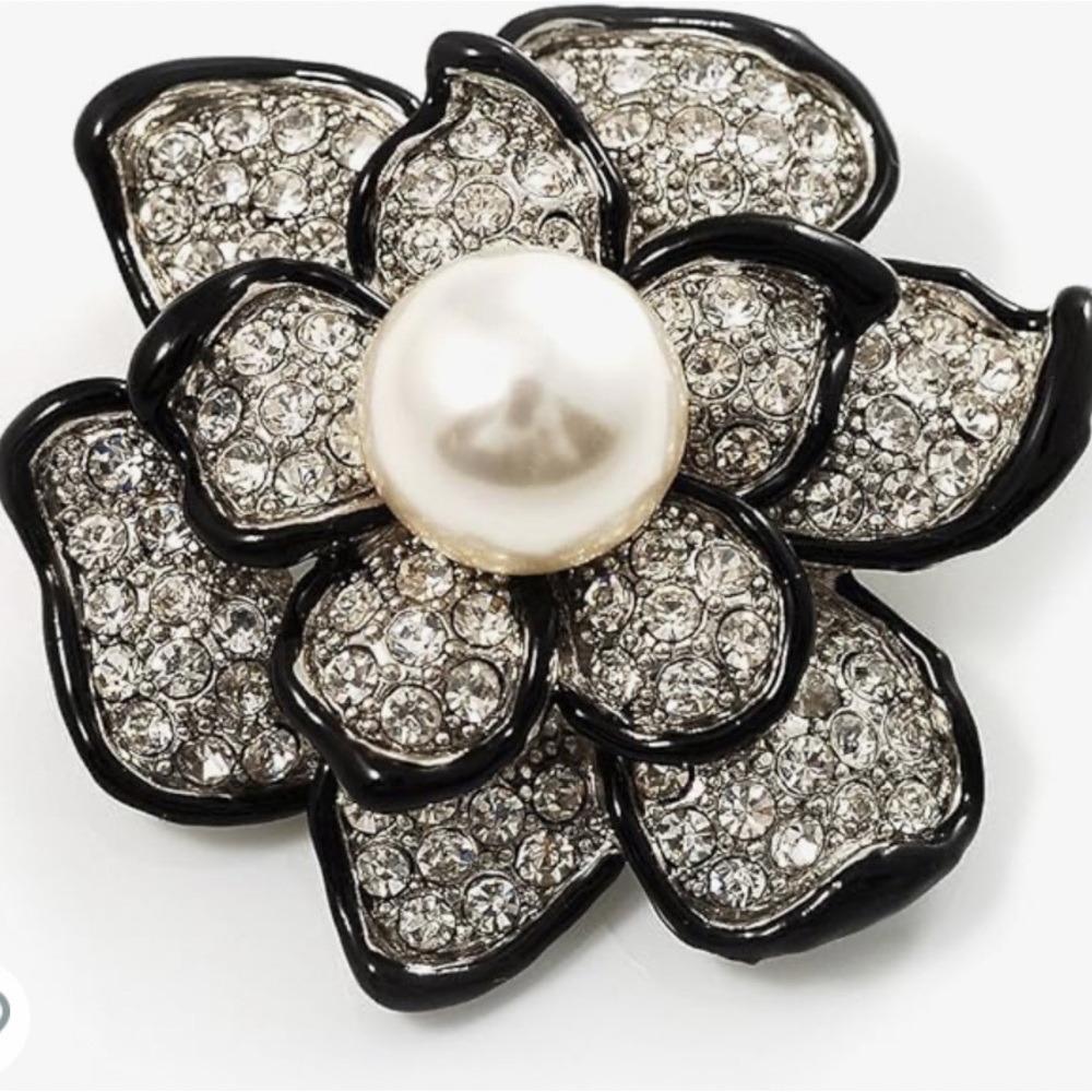 AVALAYA Bridal synthetic pearl & crystal / black & silver / flower brooch / EUC!